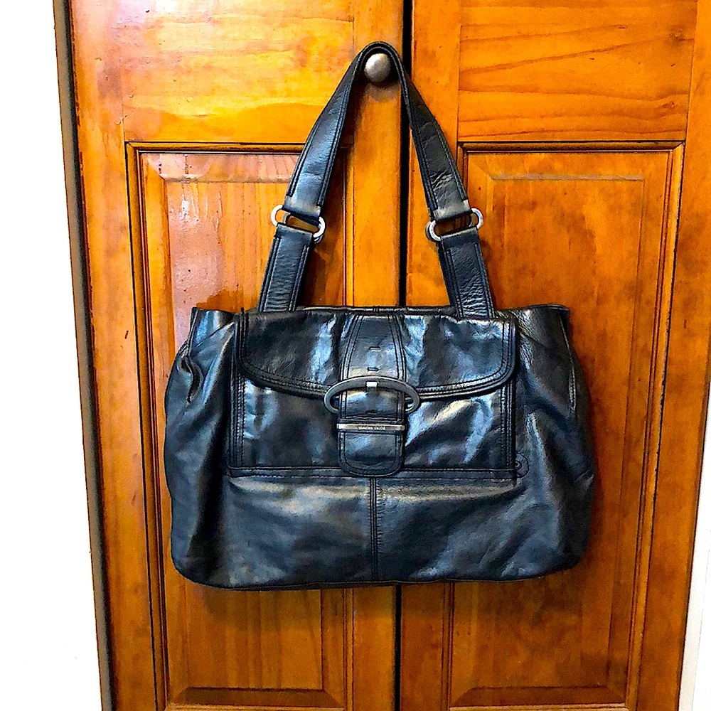 Charles David leather shoulder bag